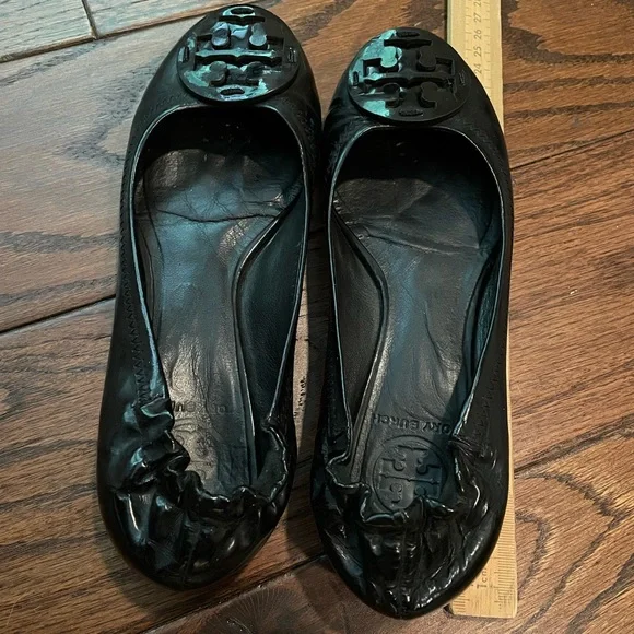 Tory Burch Patent Leather Ballet Flats Black. Size 5 - Picture 2 of 7